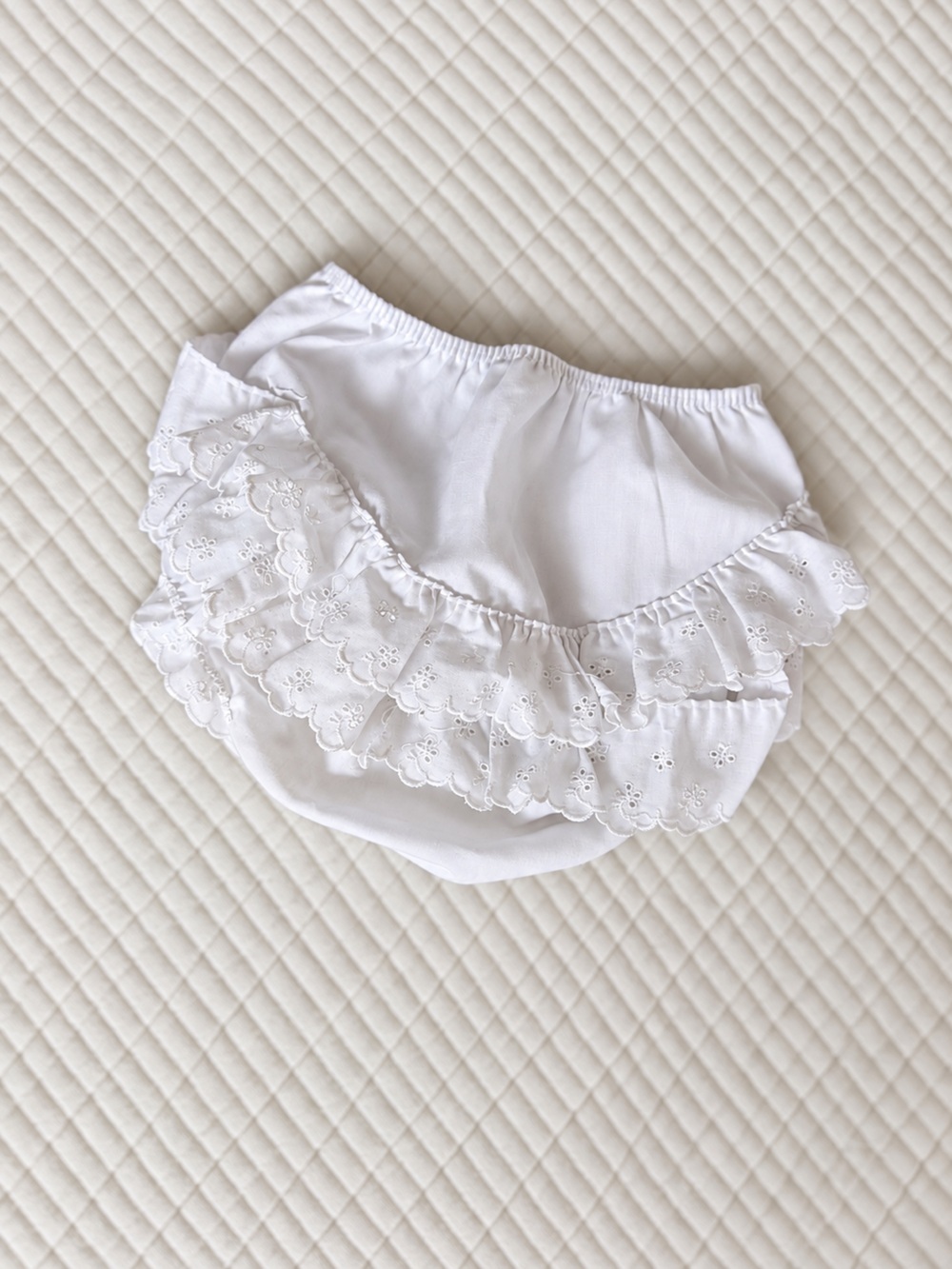 Vintage Alexis Baby White Ruffle Bloomer – Size Large (18–25 lbs)
